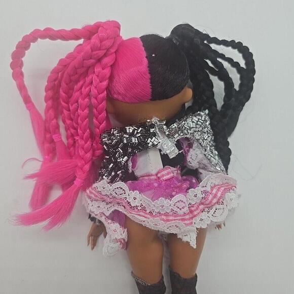 LOL Surprise‎ OMG Remix Rock Metal Chick Fashion Doll - Picture 5 of 6